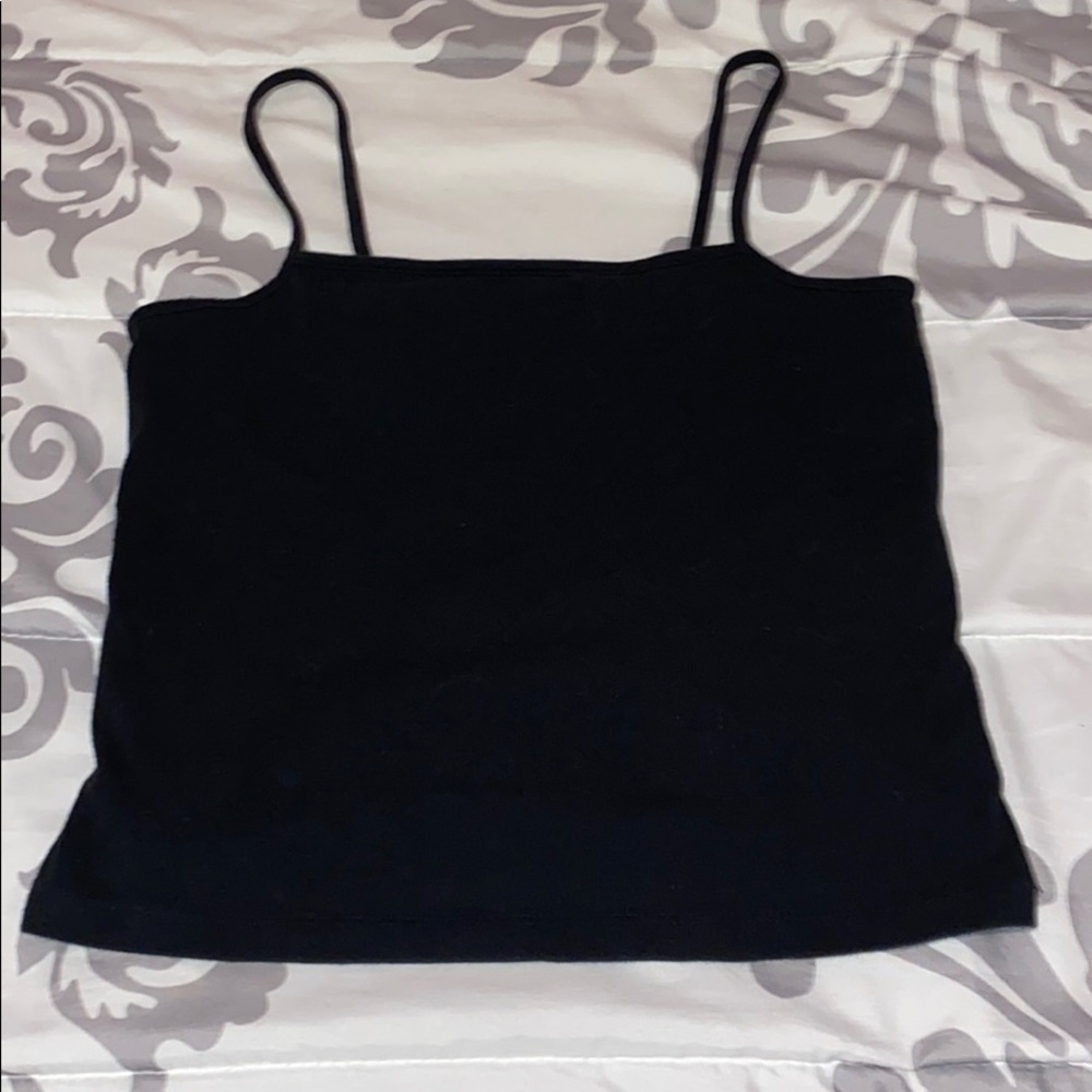 Black cropped tank